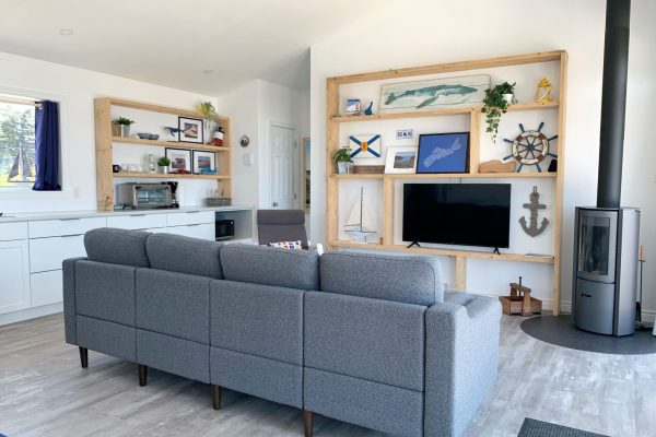 La Bluefin living room-r
